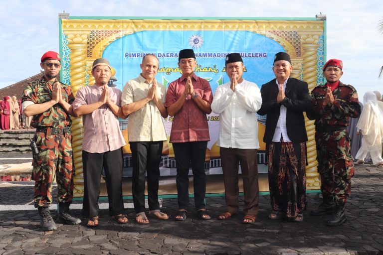 Ngembak Geni Beriringan dengan Salat Id, Wabup Supriatna Serukan Persatuan Umat